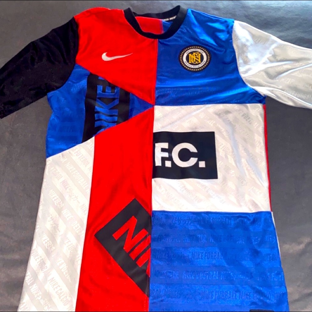 Multi colored nike sports jersey